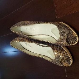 Wedge heels leopard print